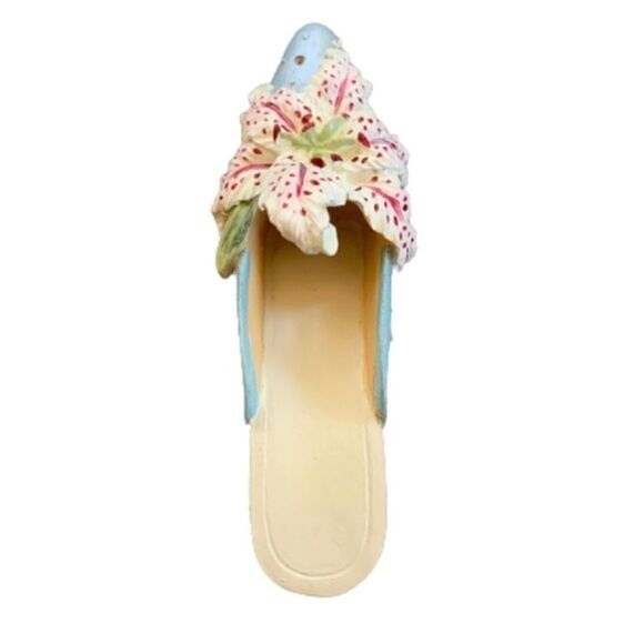 The Garden Party Glower Miniature Shoe is perfect for decorative accessory. - Picture 2 of 8